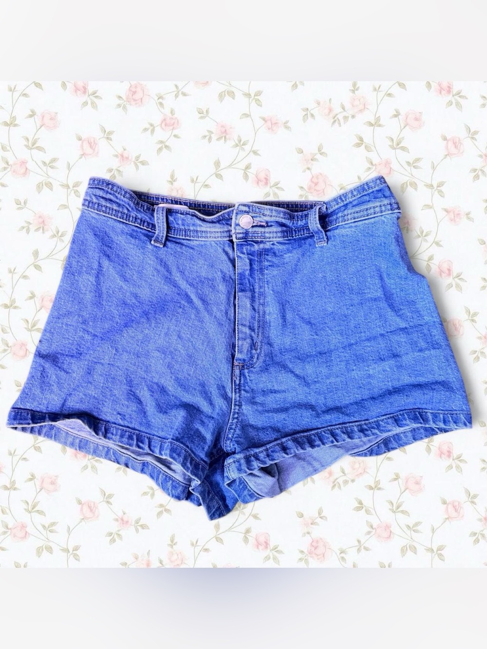 Universal Thread Vintage-Inspired High Rise Denim Shorts in Blue